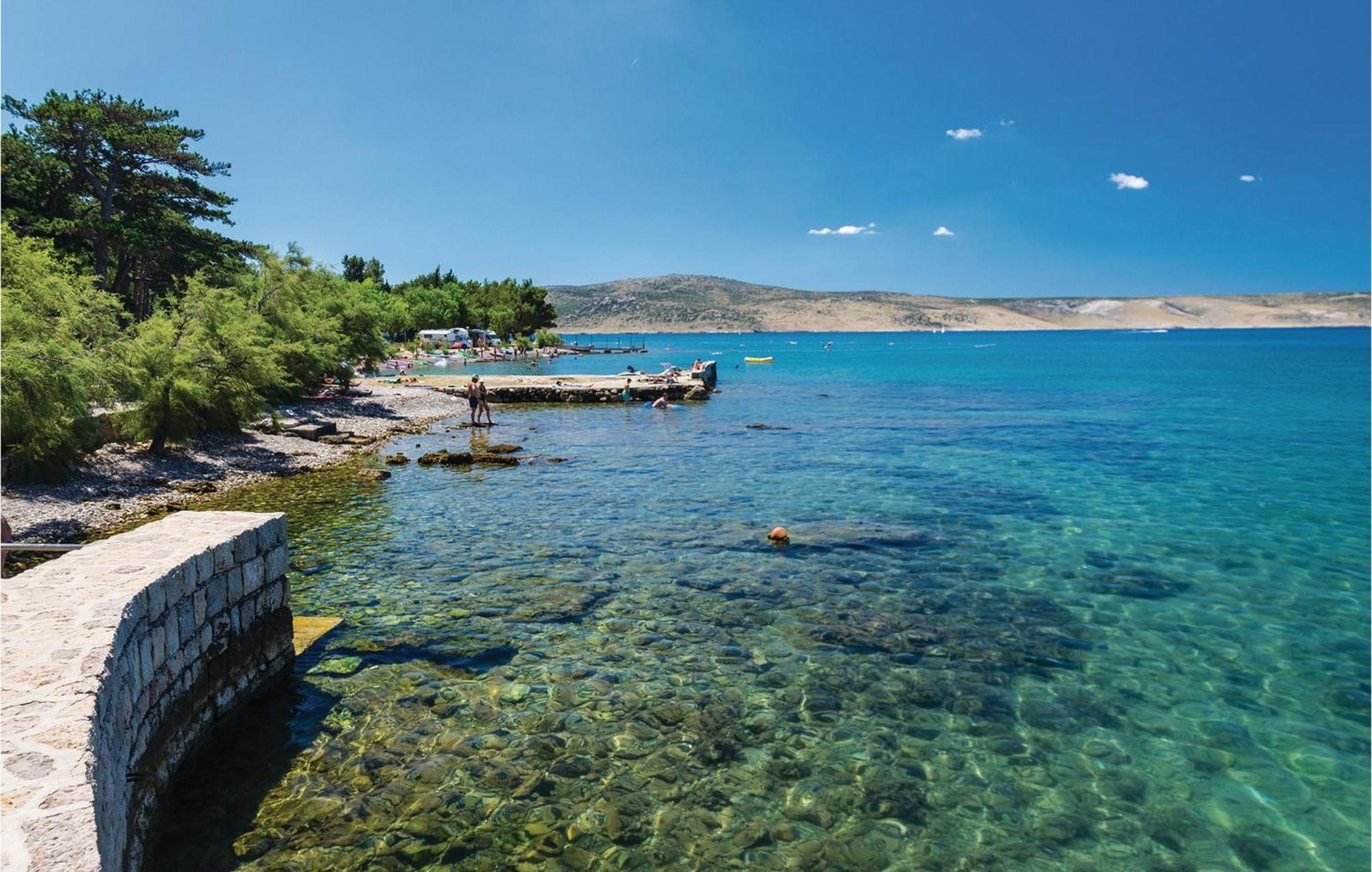 2 Bedroom Lovely Apartment In Starigrad Paklenica Exterior foto